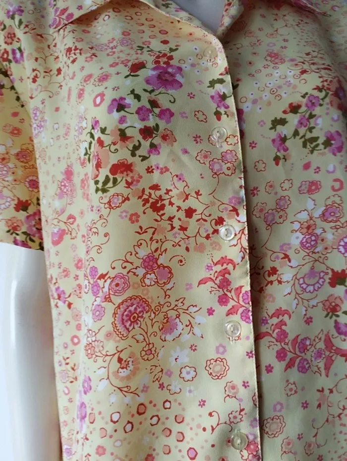 Blouse manches courtes ou chemisier Damart taille 48 - photo numéro 3