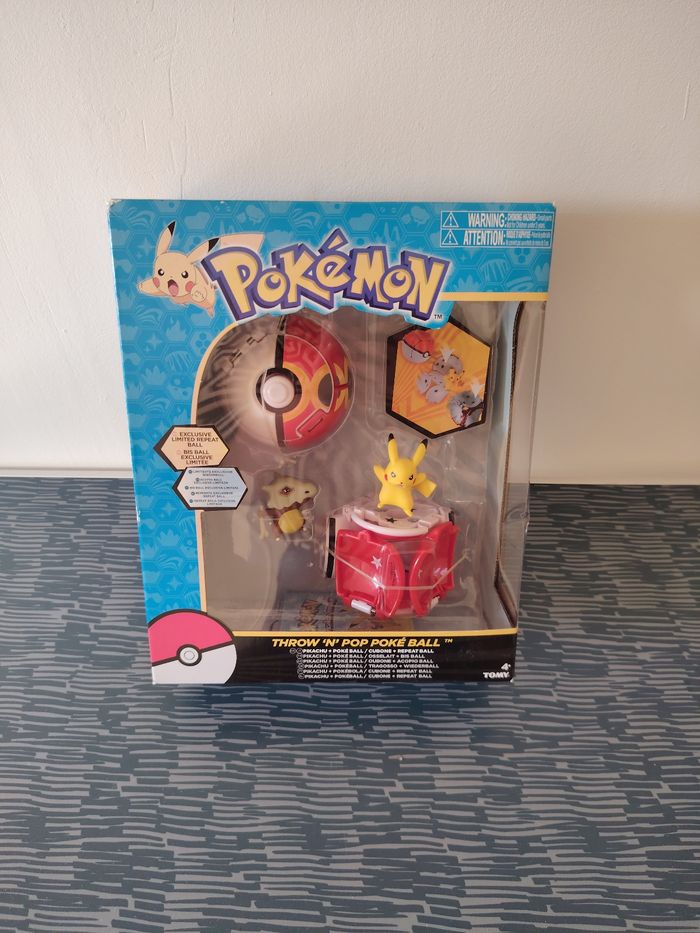 Figurine pokeball