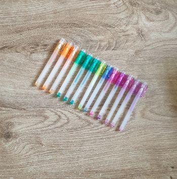 📚 Lot de 13 mini crayons #emyfleury_scolaire