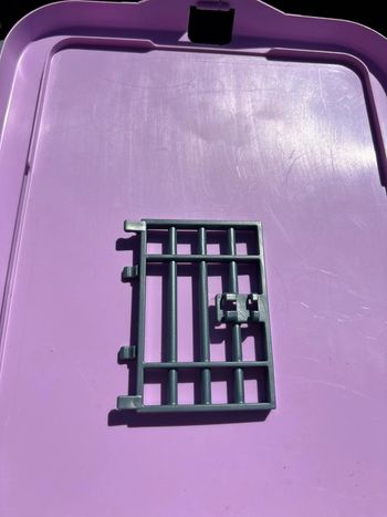 Pièce détachés prison porte playmobil grise