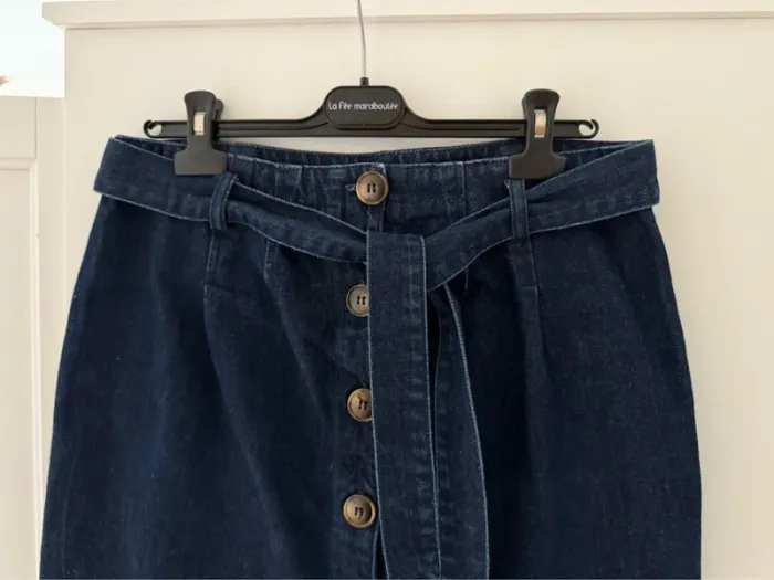 Superbe jupe neuve Naf Naf en jean avec ceinture assortie 🌸 42 - photo numéro 3