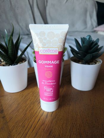 🌺Gommage visage aux pépins de framboise Corème Paris🌺