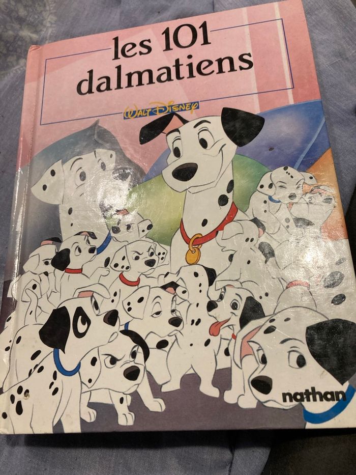 Livre Walt Disney Les 101 Dalmatiens