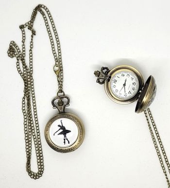 Bijoux création montre danseuse style vintage gousset