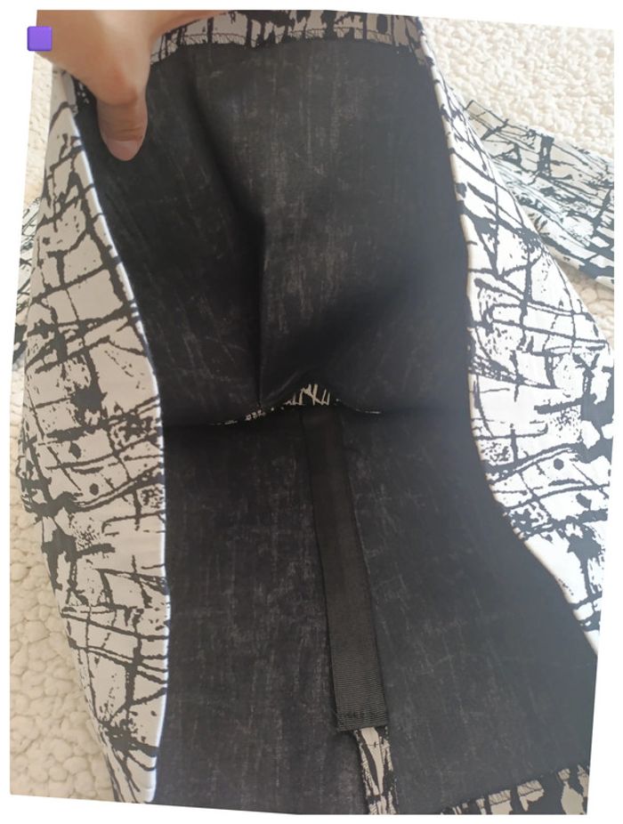 Haut noir et blanc graphique Zara Woman - S vintage cintré 80s - photo numéro 4