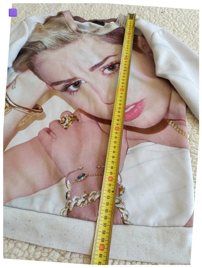 Sweat imprimé Miley cyrus – arty, tendance, streetwear celebrity - photo numéro 6