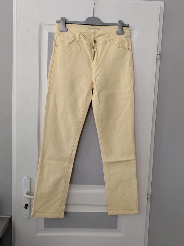Jean 38 jaune comme neuf - photo numéro 2