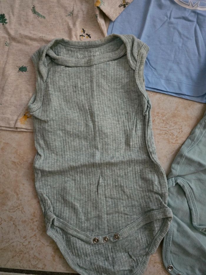 Lot vêtements été 6 mois - photo numéro 3