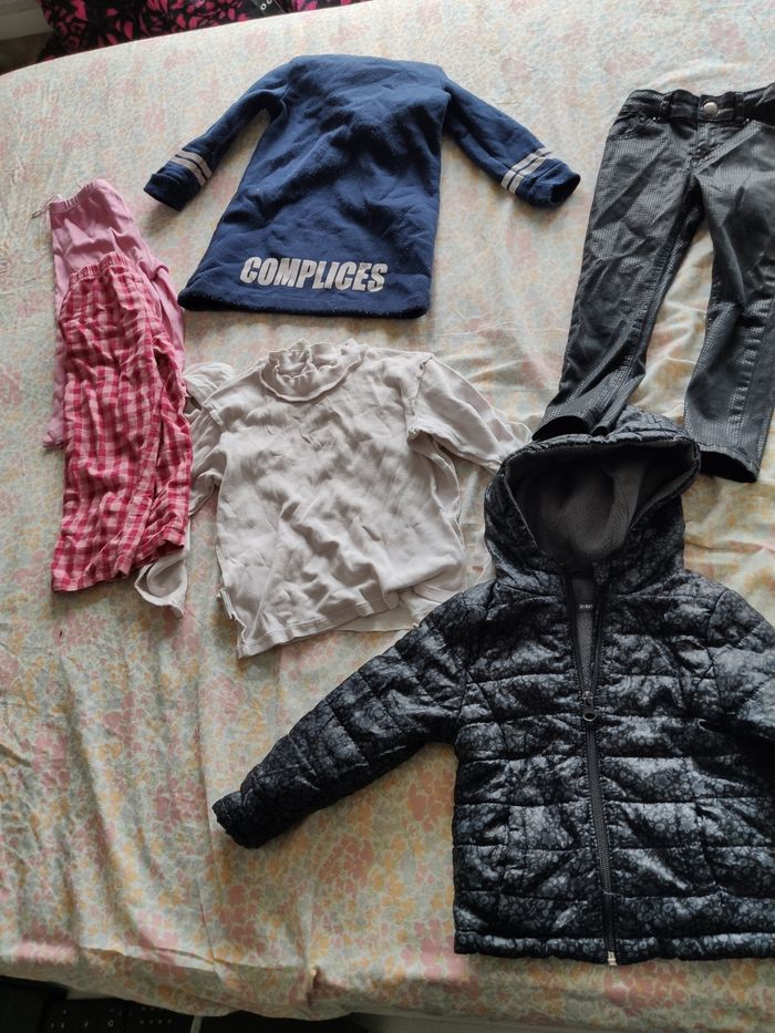 Lots de vêtements 2 ans fille - photo numéro 4