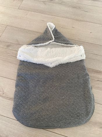 Nid d’ange gris foncé