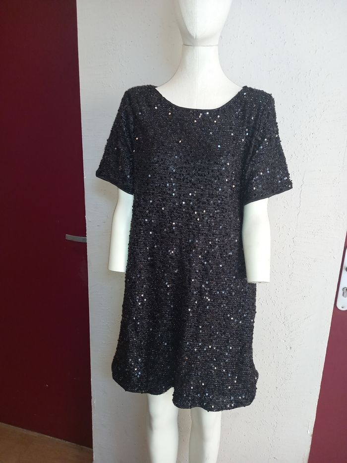 Robe courte ornée sequins M - photo numéro 2