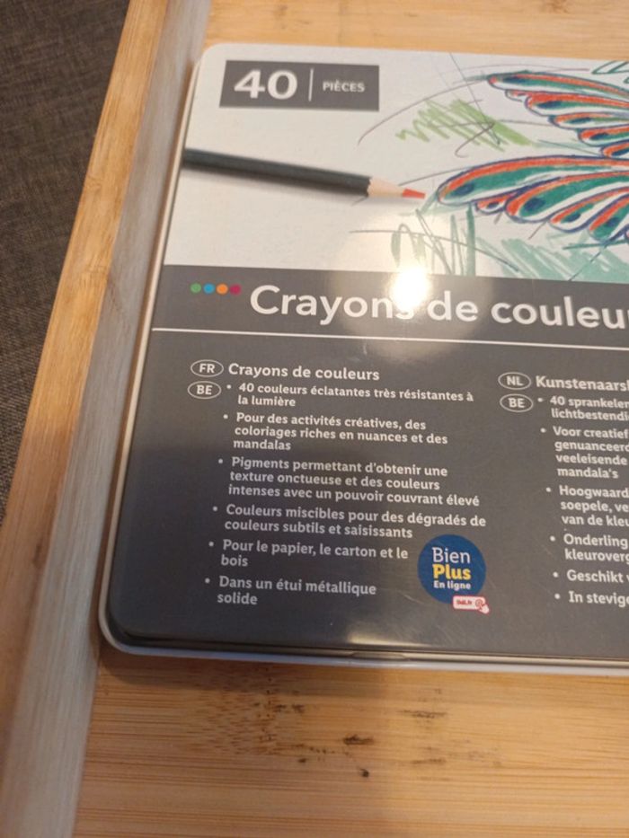 Boite de 40 crayons de couleur neuf - photo numéro 7