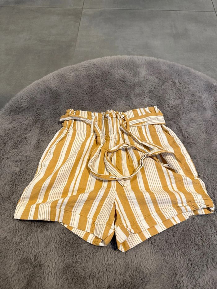 Short taille 34 neuf - photo numéro 2
