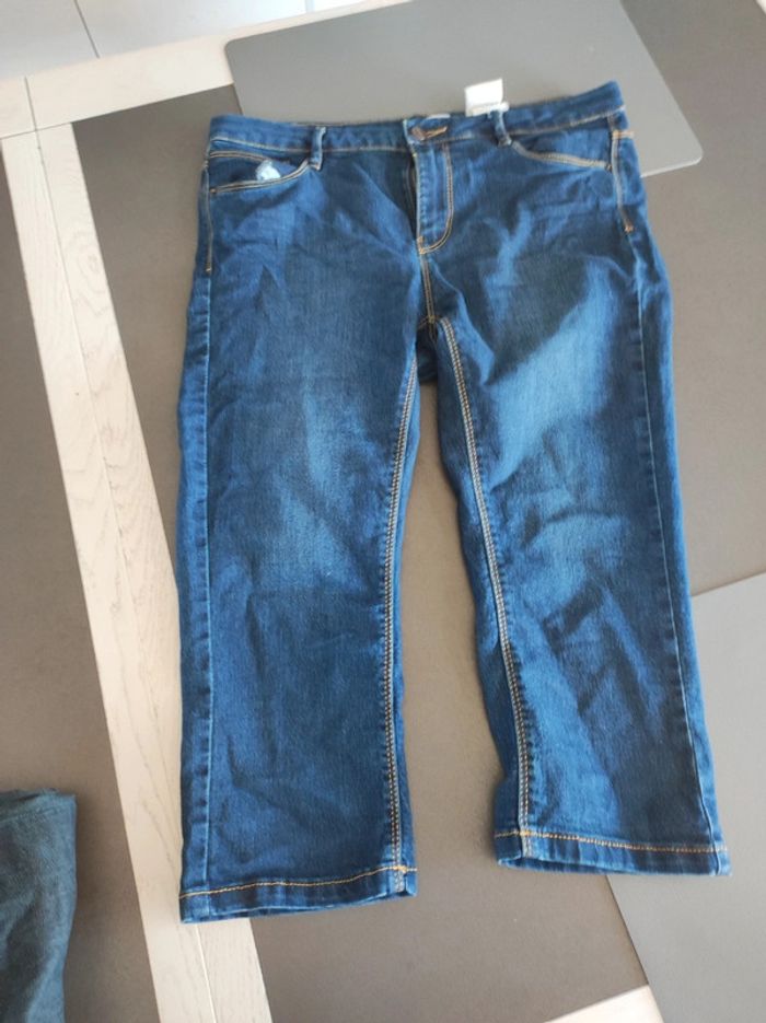 Pantacourt camaïeu taille 42 coupe serrer