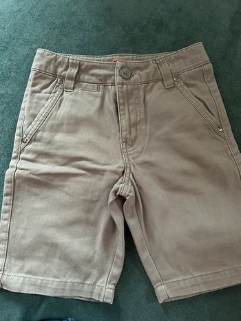 Short réglable neuf 100% coton 5 ans