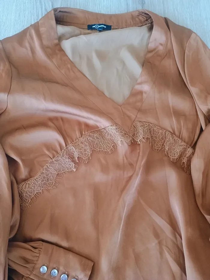 Blouse satinée T44 - photo numéro 3