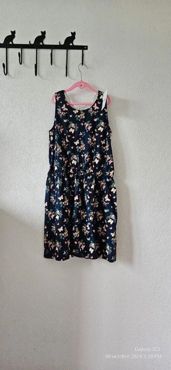 Robe sans manches imprimé papillon 12A