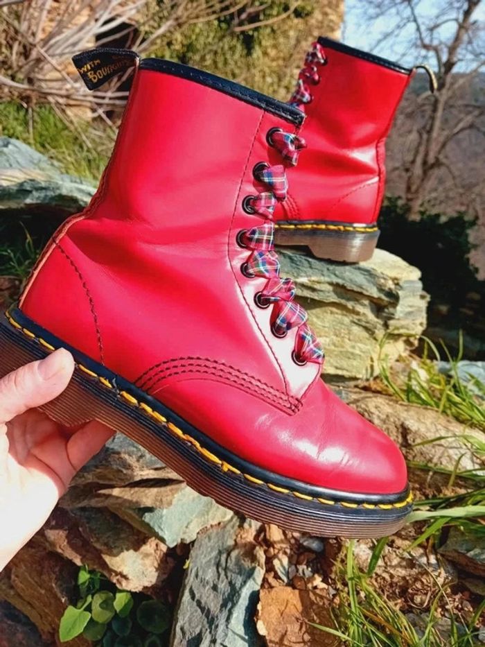 Dr. Martens Made in England 🇬🇧 rouge vintage lacets tartan uk3 36 - photo numéro 2