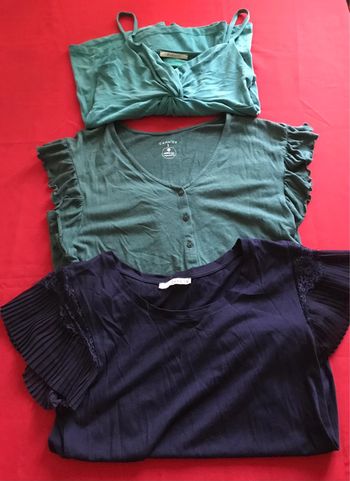 Lot de 3 hauts/t-shirts de marque Camaïeu en taille S et XS