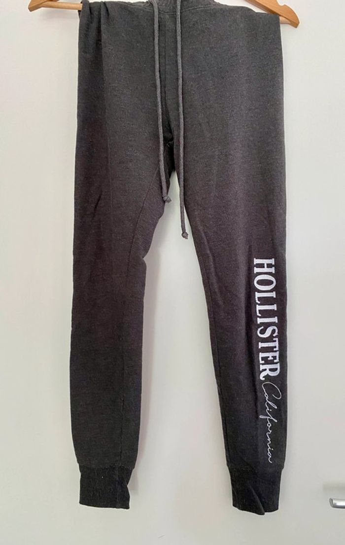 Bas de survêtement gris foncé Hollister taille XS