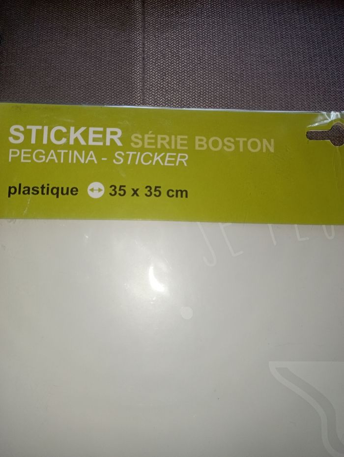 Stickers table - photo numéro 2