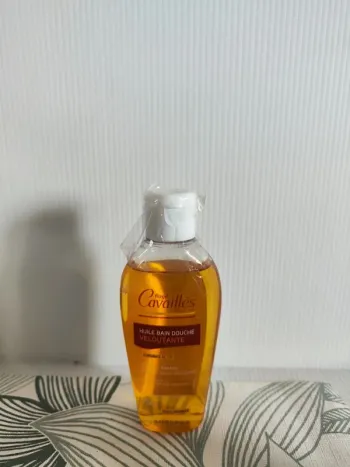 Rogé cavaillès huile bain douche veloutante surgras actif 75ml  à utiliser 12 mois après ouverture
