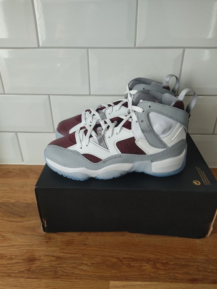 Baskets Jordan jumpman two trey T 38 - photo numéro 2