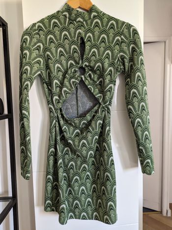 Bershka- robe verte taille S