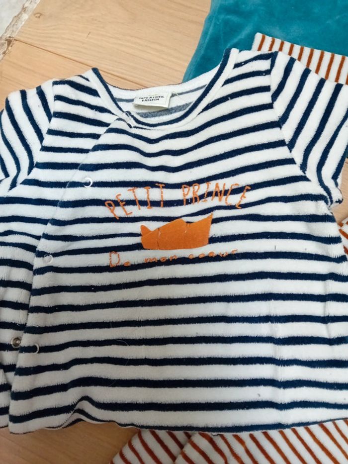 Lot de pyjamas - photo numéro 3