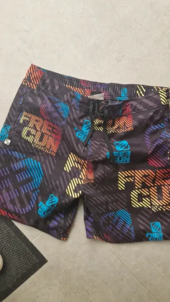 Short de bain freegun xl tres bon etat