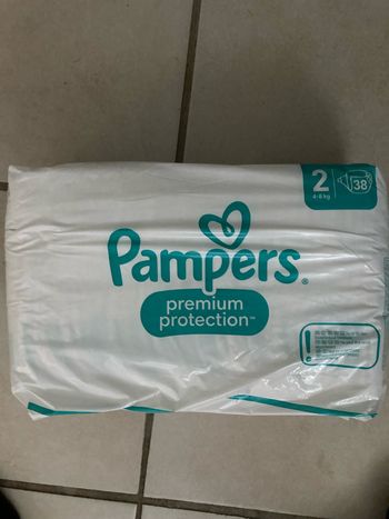 Couches Pampers