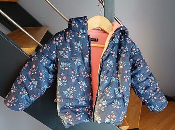 Doudoune doublée polaire bleue à fleurs