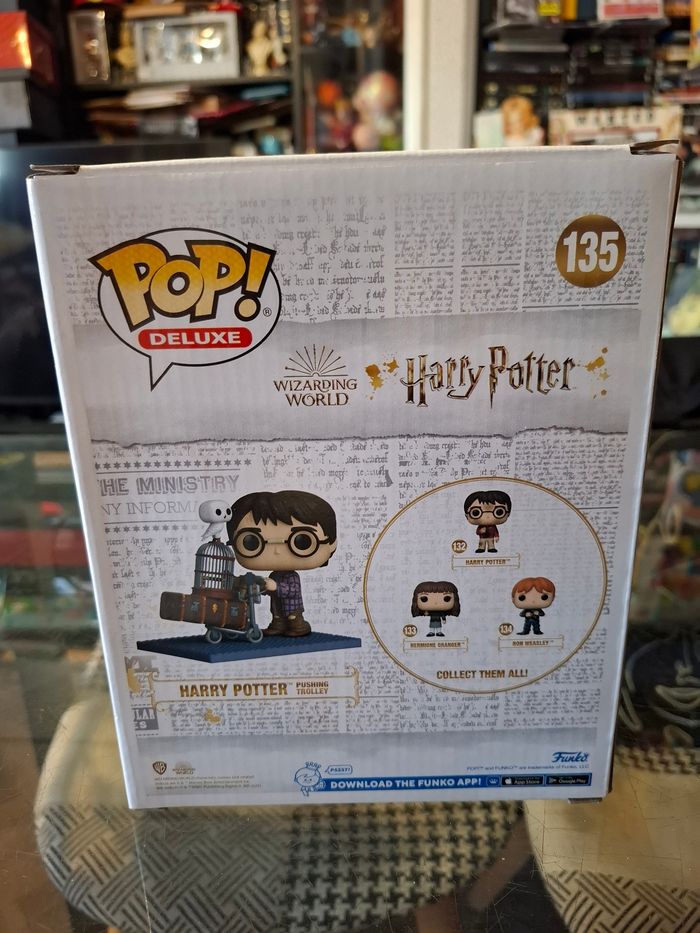 Figurine Funko Pop Harry Potter Pushing Trolley 135 - photo numéro 3
