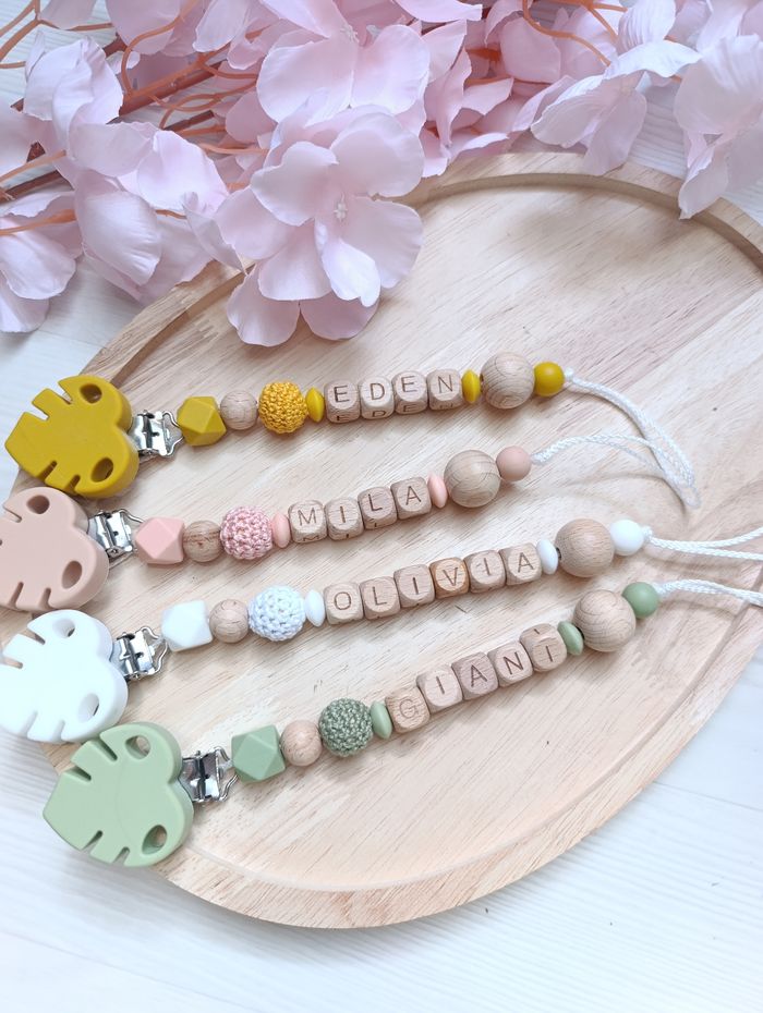 Attache tétine personnalisée