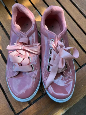 Basket vernis rose gémo taille 39
