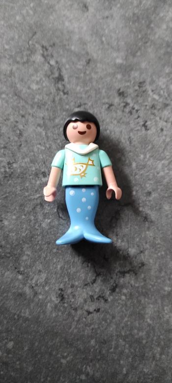(C71) Playmobil sire ne petit garçon bleu