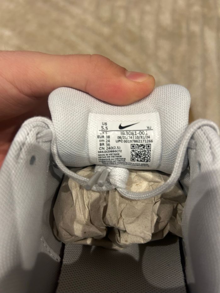 Nike P-6000 en cuir - Gris clair et anthracite - Taille 38 - photo numéro 2