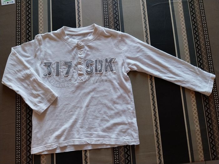 Lot de 4 tee-shirts manches longues 8 ans - photo numéro 3
