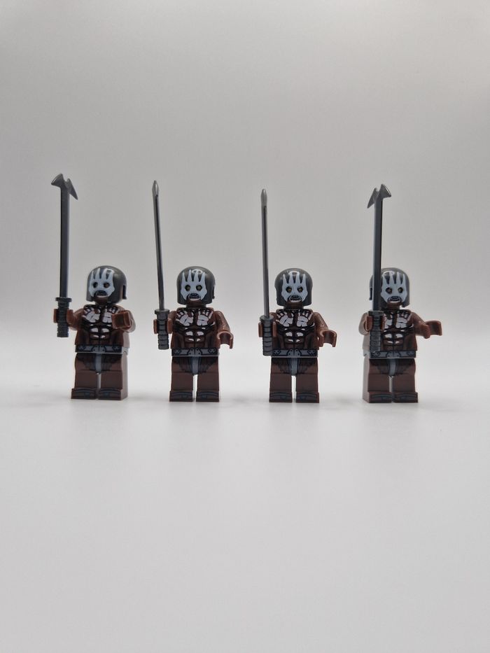 Figurines type lego 4 guerriers orcs seigneur des anneaux / hobbit - photo numéro 2