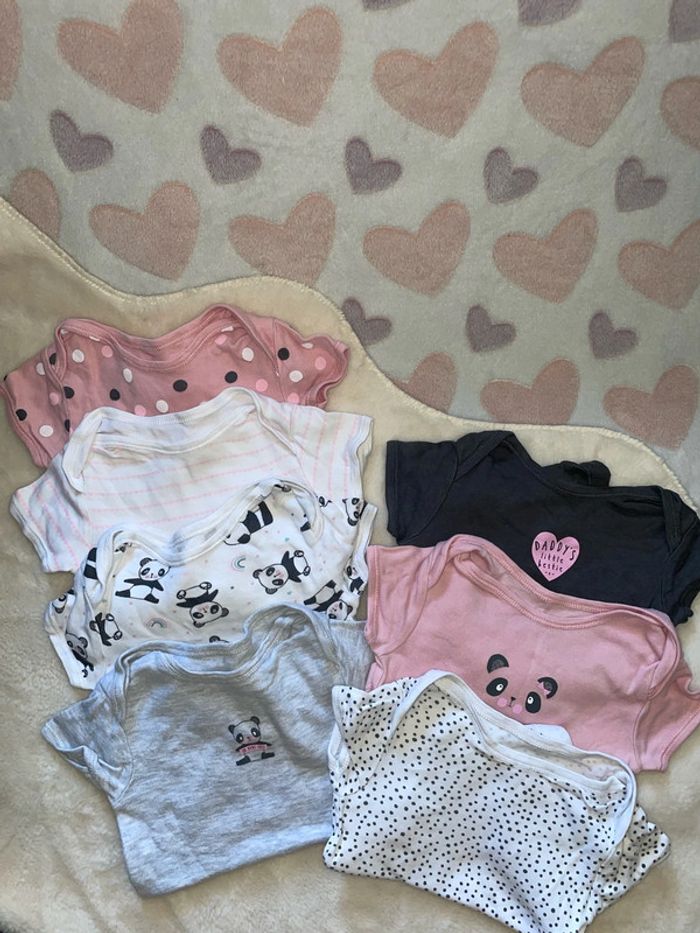 Lot 7 bodies fille MC 3mois/ 62cm Primark -Panda