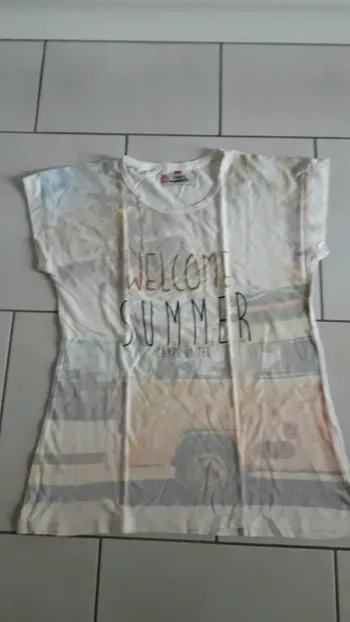 Tee-shirt"camps"taille 16 ans