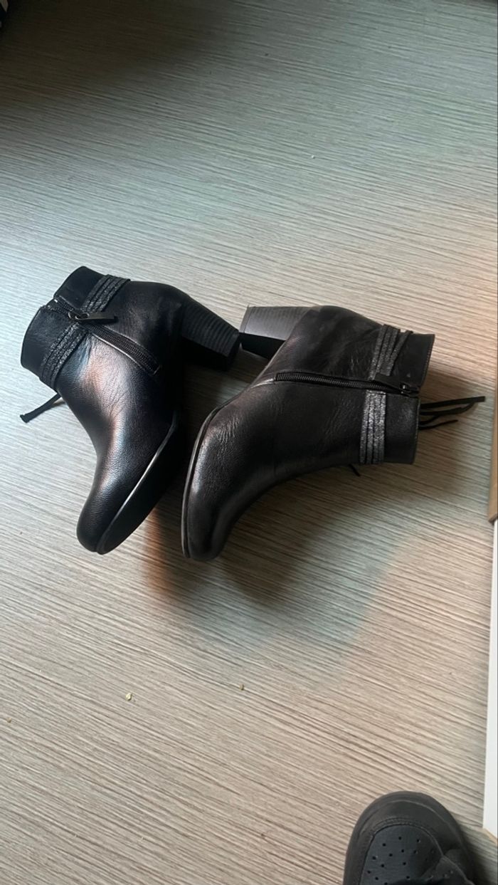 Paire de bottines Damart - photo numéro 5