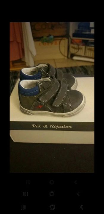 Bottines cuir neuves taille 18