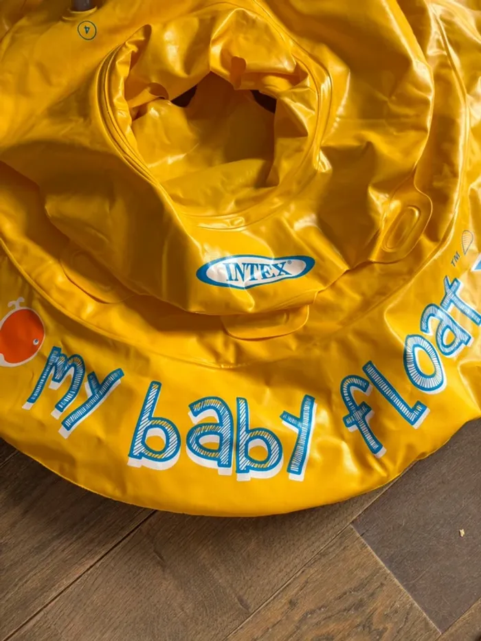 Bouée bébé Intex piscine plage jaune parfait état - photo numéro 2