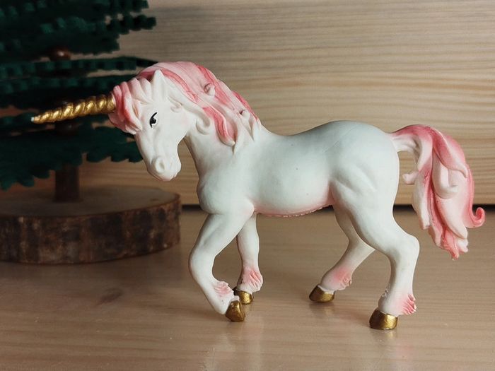 Bullyland Licorne blanche et rose Figurine Animal imaginaire - photo numéro 3