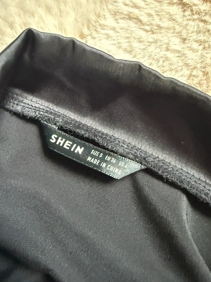 chemise en satin noir - photo numéro 5