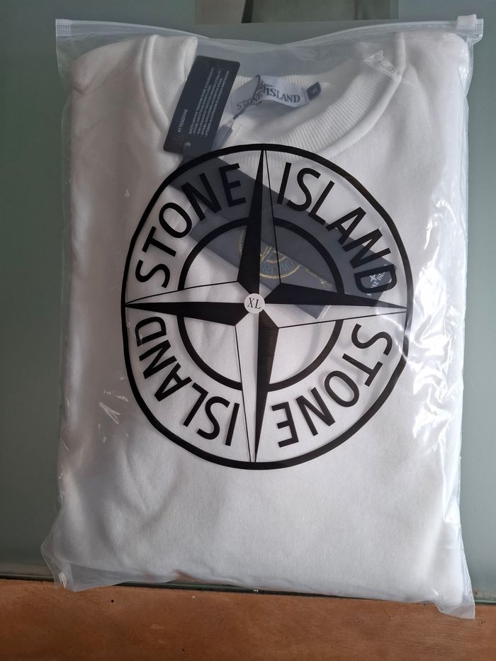 Pull stone island - photo numéro 4