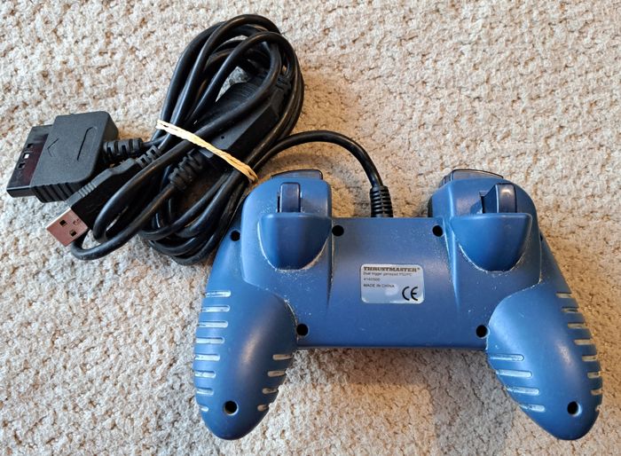 🎮 Manette Thrustmaster Sony PlayStation 2 PS2 et PC - photo numéro 2