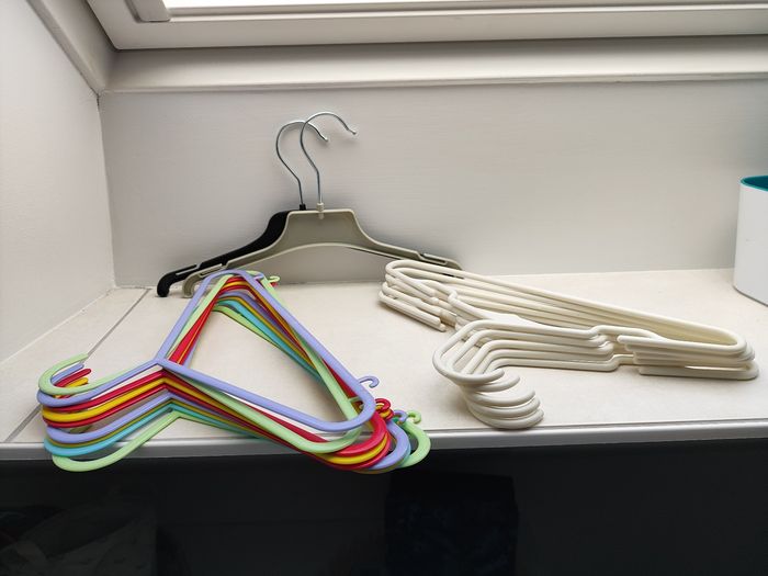 Cintres lot pr vêtements enfants - photo numéro 3