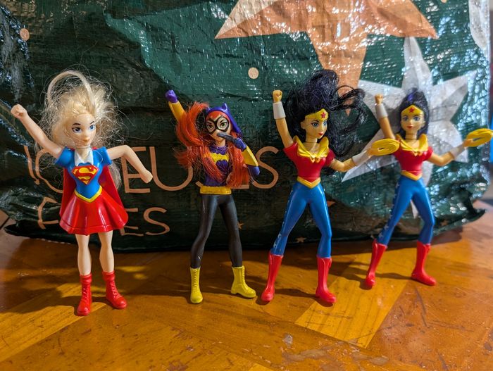 Lot figurines DC comics girls - photo numéro 1
